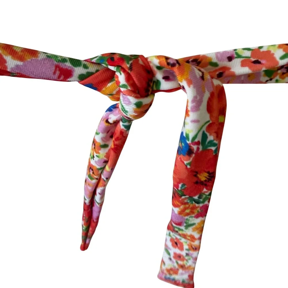 Monday Swimwear Clovelly V-Wire Balconette Bikini Top Red Floral Petit Fleur NWT